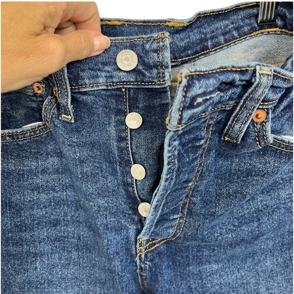 Levi’s Wedgie Fit Straight Womens Jean Distressed Mid Rise Button Fly Size 27 - Picture 6 of 11